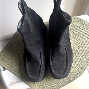Stephanie Kelian Paris Chic Black Suede Boots
